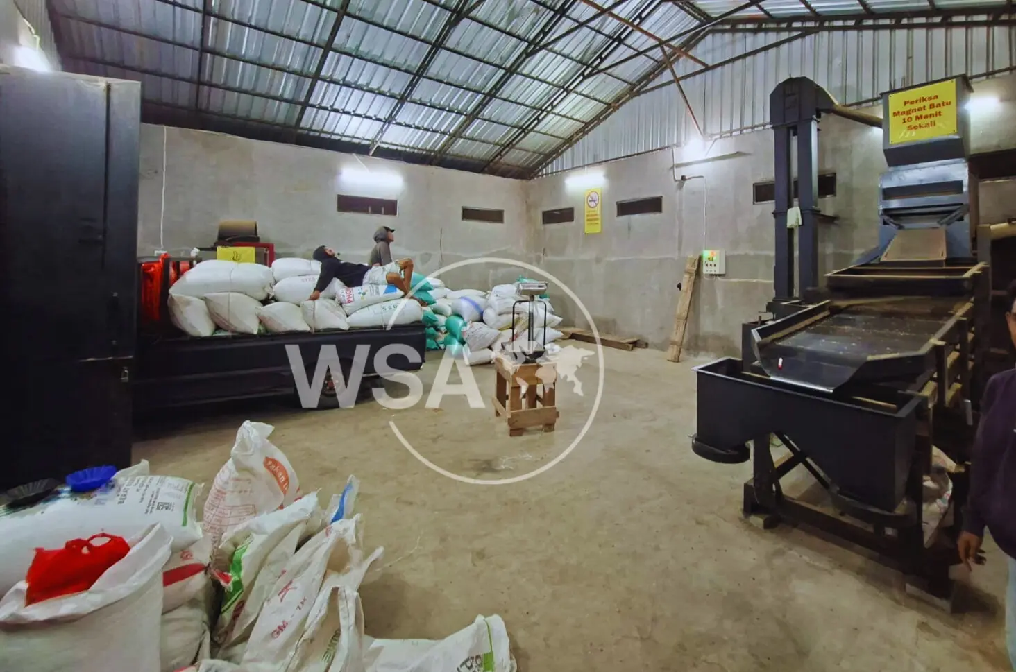 Clean and ventilated coffee storage warehouse for export readiness